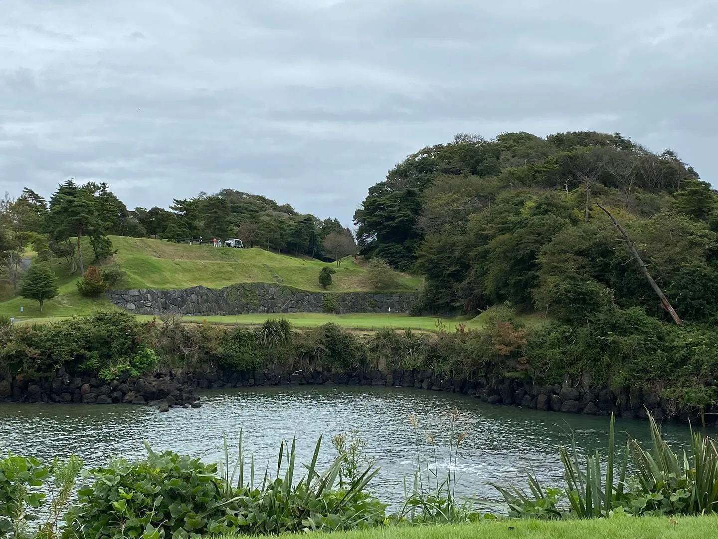 先日、海を越えてのショートホールに挑戦してきました！⛳️✨ま...